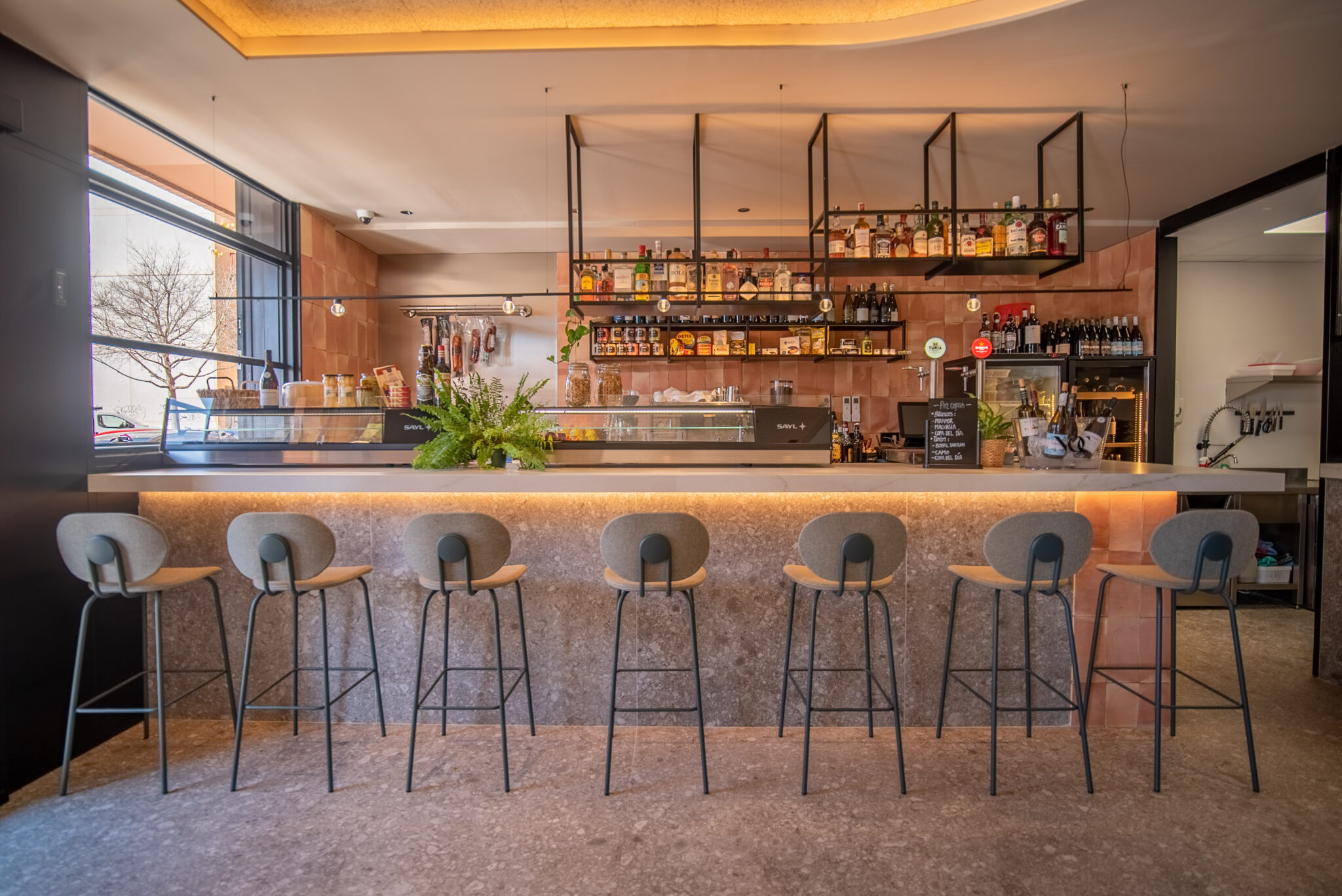 Barra de bodega el percaler